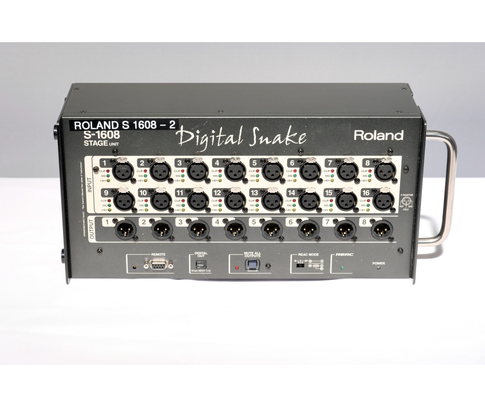 Roland S-1608 stage box