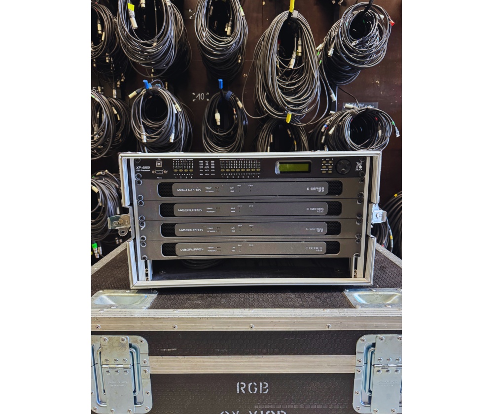 Lab Gruppen 4x E Series 12:2 + Xilica xp-4080 DSP Processor rack